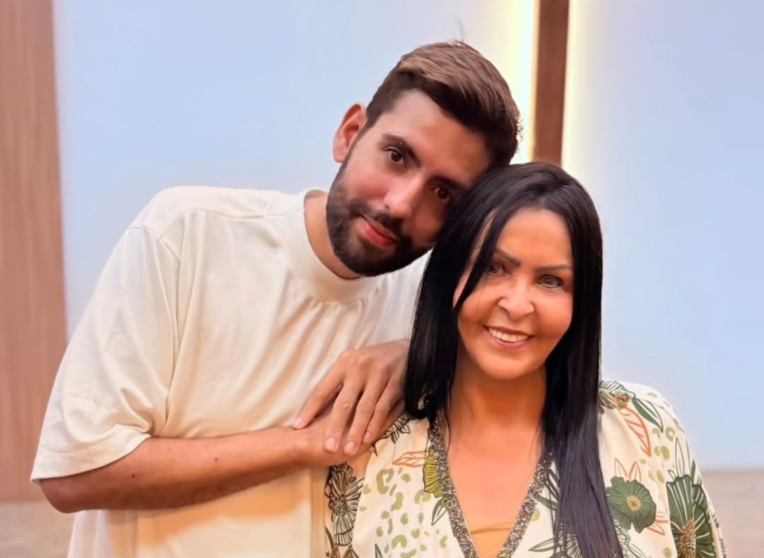 Shirley Carvalhaes pede oração pelo filho, em estado grave