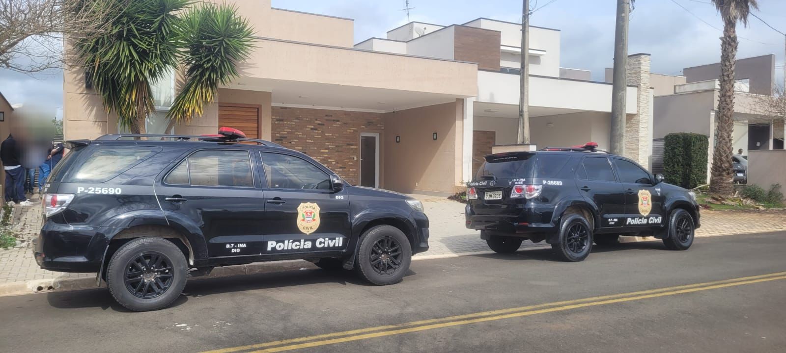 Casal suspeito de desviar R$ 4 mi de empresa de combustíveis é preso