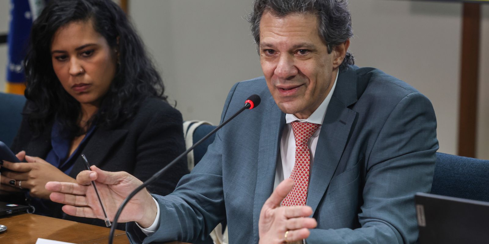 Haddad pede que Congresso enfrente problema dos supersalários