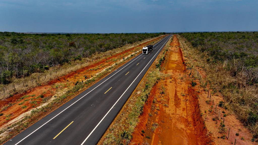 Governo vai asfaltar rodovia em Campo Novo e recuperar ruas de Diamantino