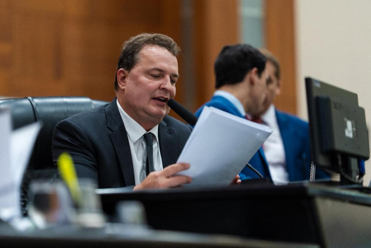 ALMT avança no plano de valorização e instala comissão para novo PCCS