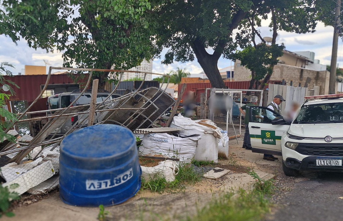 Construtora irregular é interditada e proprietário é conduzido por furto de energia