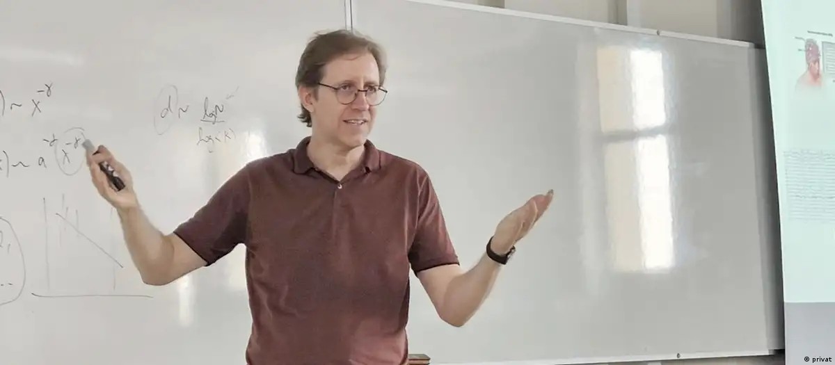 Brasileiro ganha prêmio na Alemanha por pesquisa com IA para diagnosticar transtornos mentais