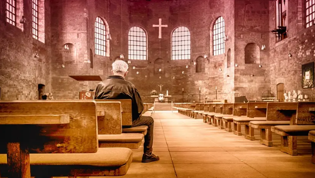 França alerta para crescente ameaça islâmica contra cristãos