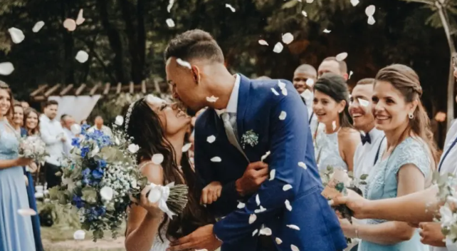 Evangélicos são os que mais casam, enquanto união estável ultrapassa casamento no Brasil