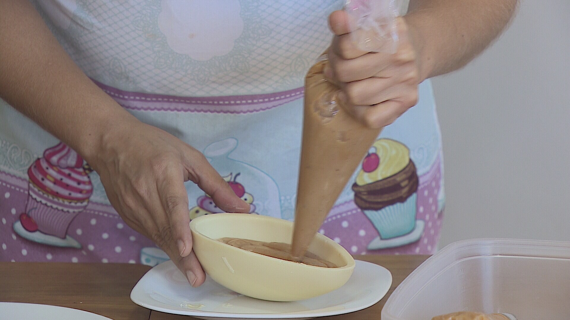 Curso gratuito ensina produção de ovo de Páscoa; veja como se inscrever