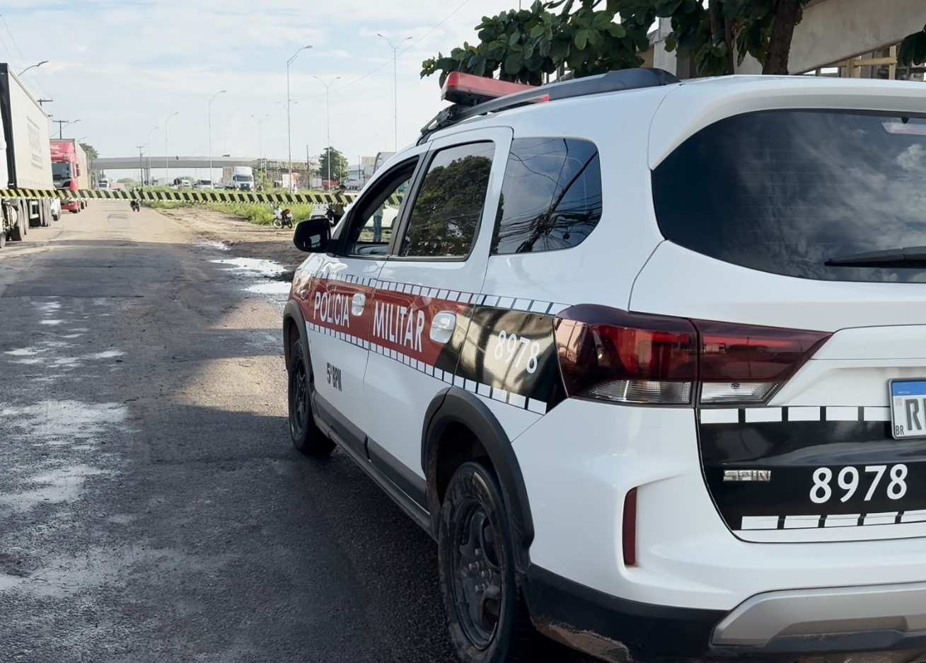 Corpo é encontrado sem mãos e com marcas de tiros na BR-101, em João Pessoa