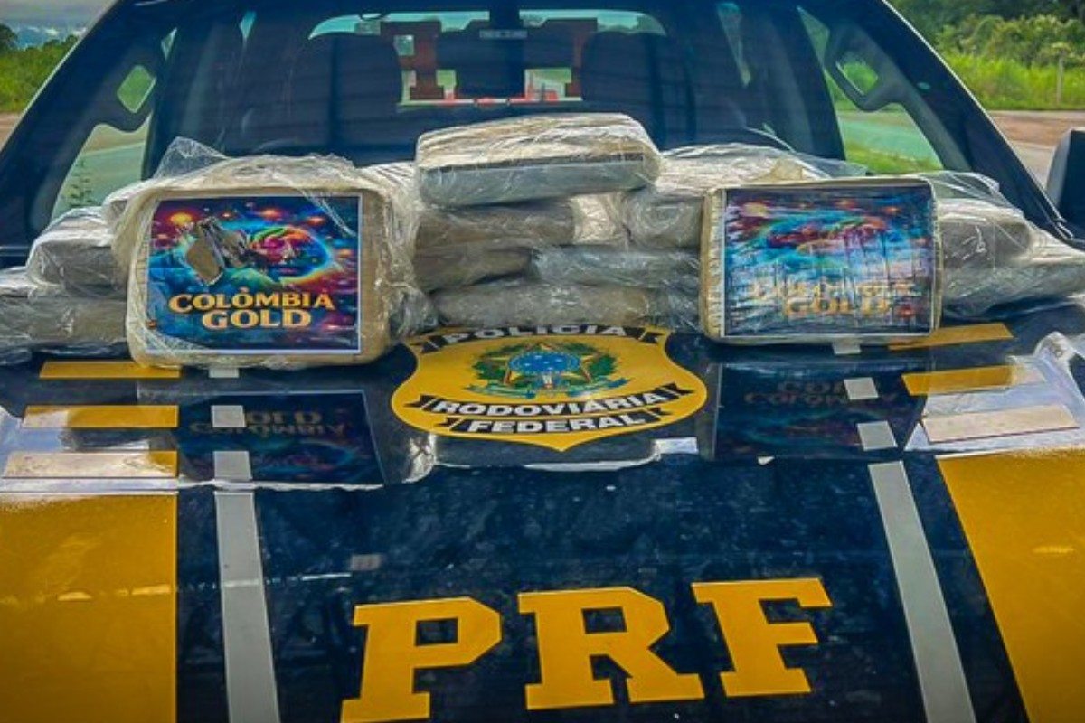 PRF apreende mala de 'supermaconha' dentro de ônibus na BR-070 em MT