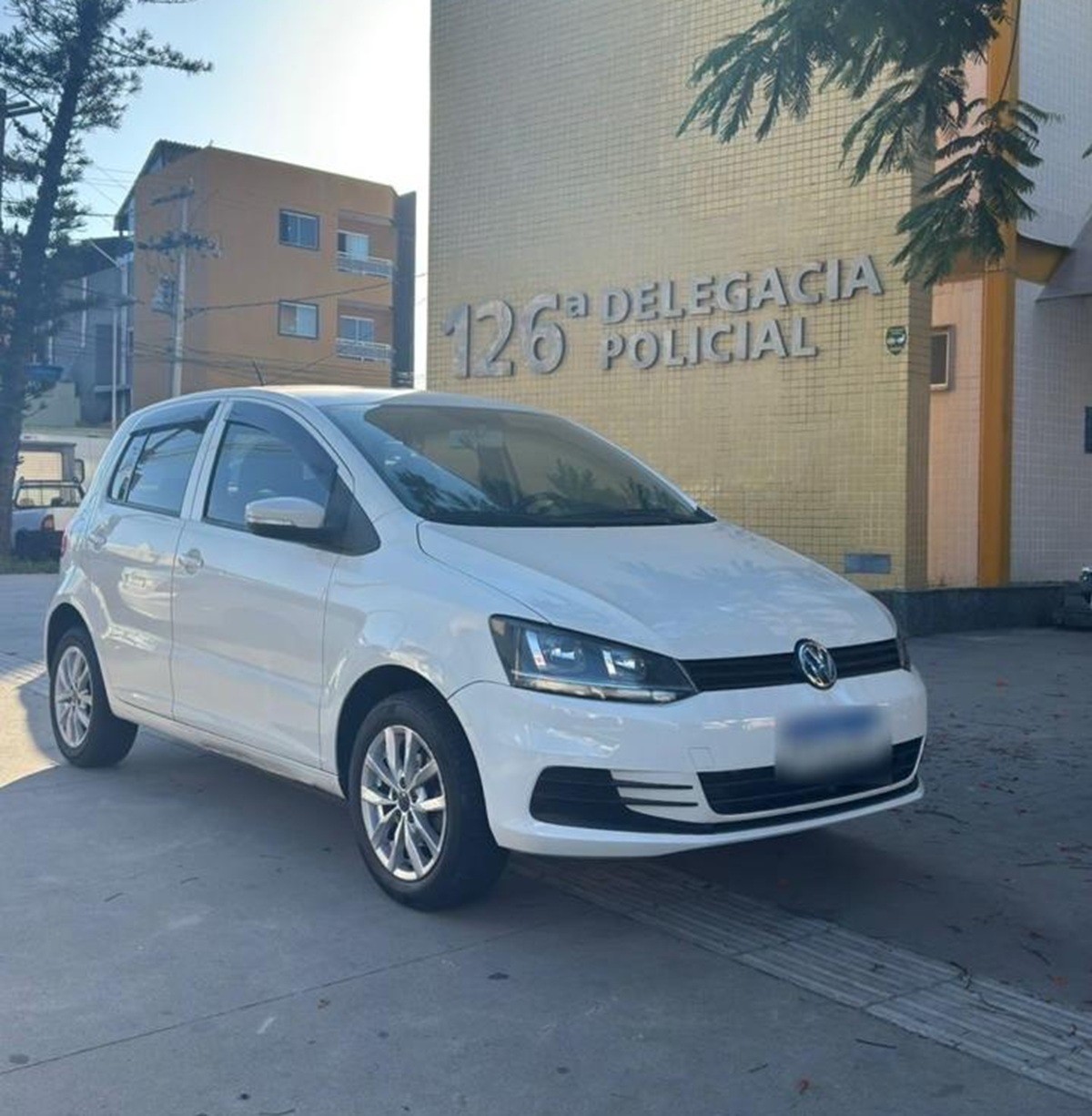 Carro é furtado em lava-jato e recuperado minutos depois em Cabo Frio