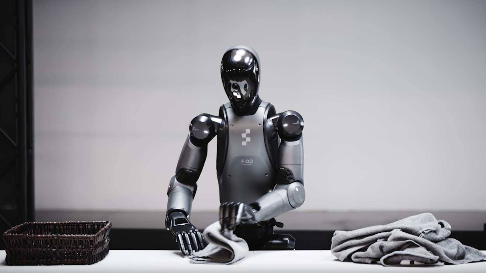 'Temos dados suficientes para robôs terem raciocínio muito rápido', diz diretor brasileiro da Nvidia