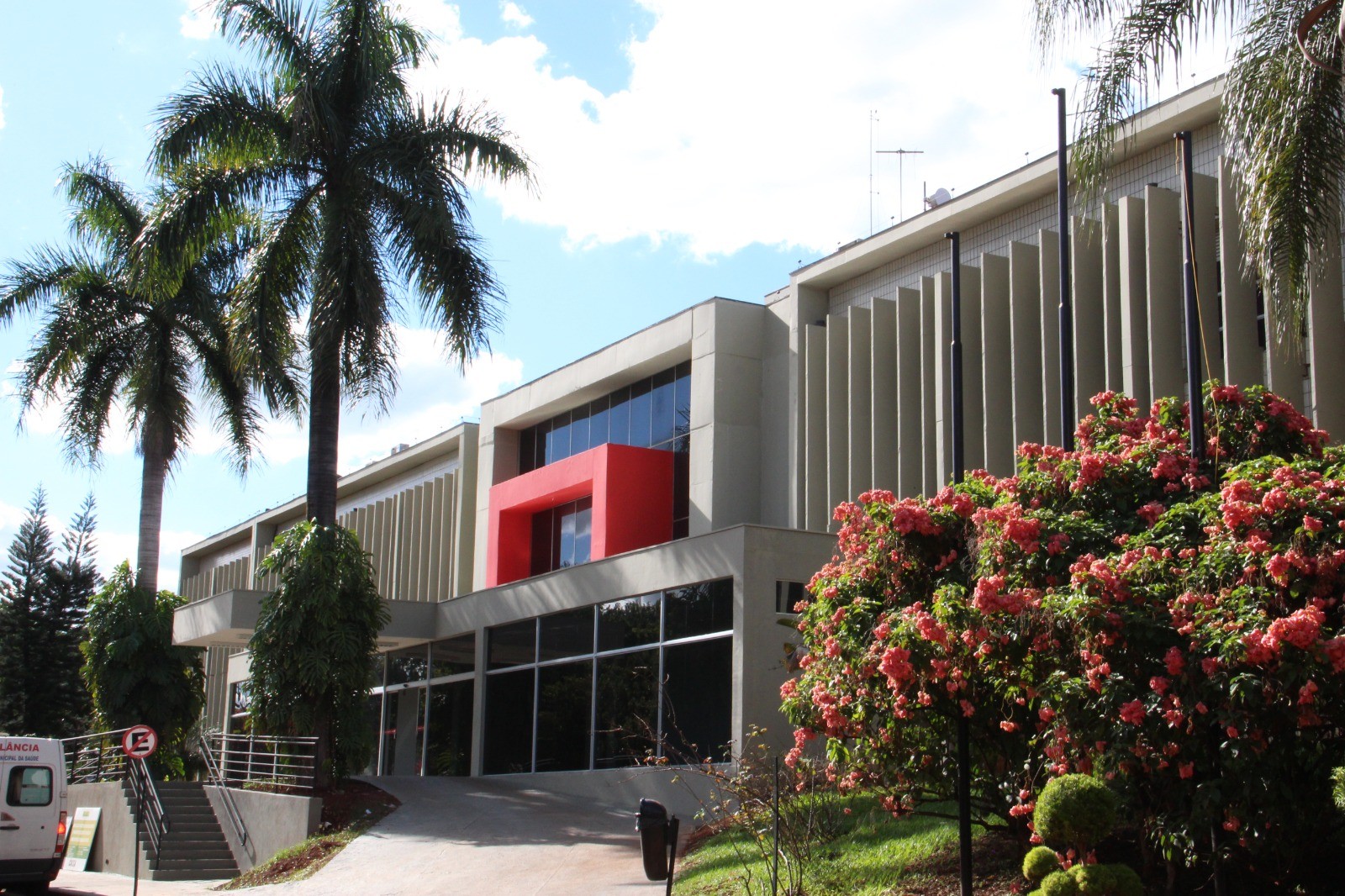 Com estoque em baixa, Hemocentro de Ribeirão Preto alerta para risco de suspensão de cirurgias em hospitais