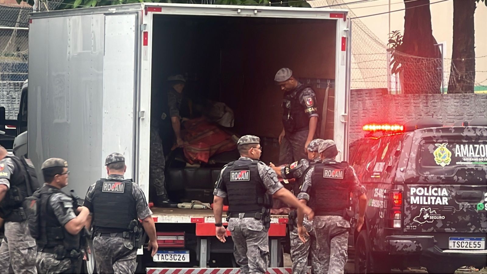 PMs presos por tráfico em Manaus com 3 toneladas de drogas