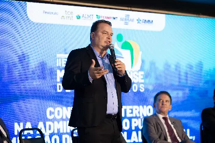 Max destaca importância do controle interno na administração pública