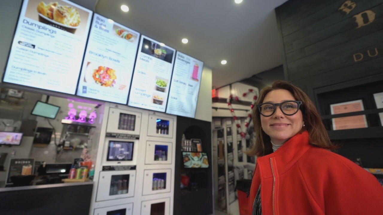 Ajudante ou espião? Repórter passa meses com aparelhos de IA que gravam 24h e até opinam na vida dela