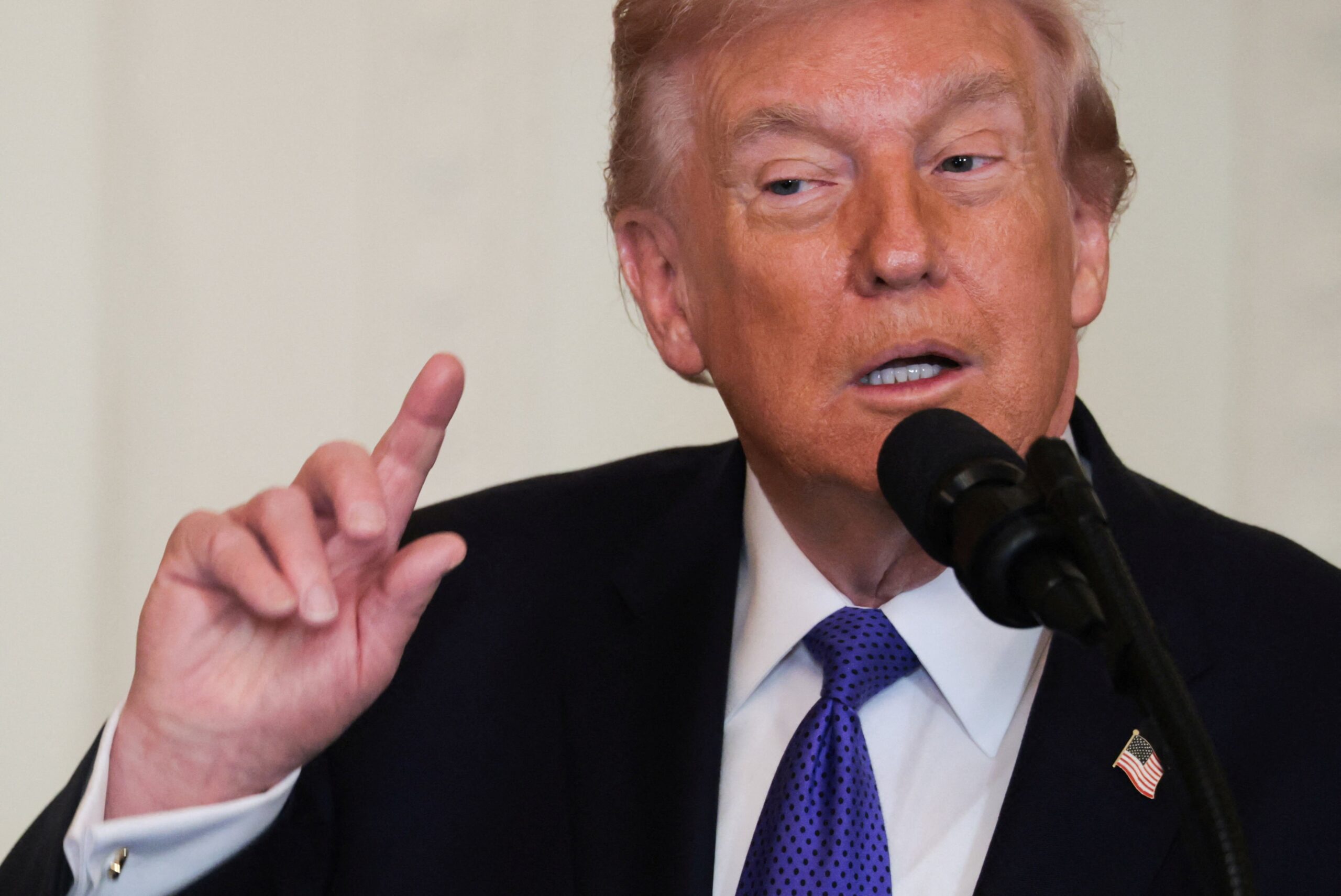 Trump diz que Marinha dos EUA escoltará petroleiros no estreito de Ormuz ‘se necessário’