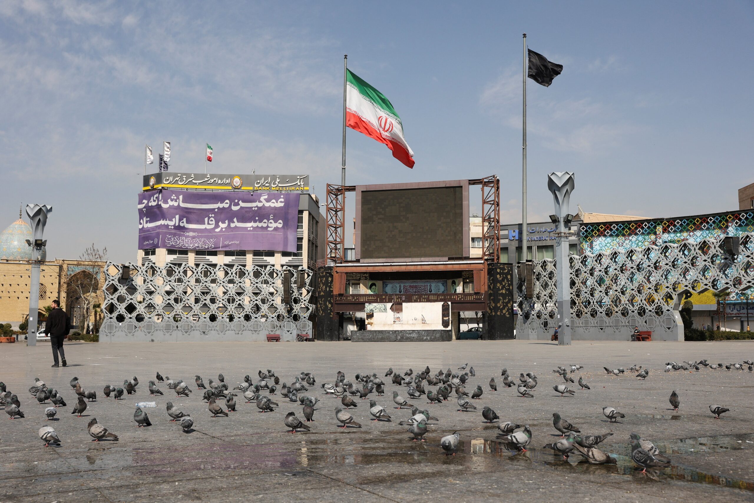 ‘Meus pais estão vivos?’: Irã corta internet do país por uma semana