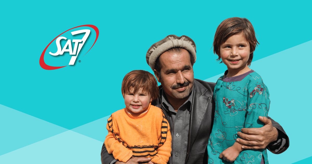 emissora cristã alcança jovens refugiados com a fé