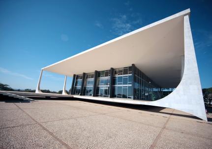 Ministro Zanin condena ex-estudante de medicina por trote realizado em calouras