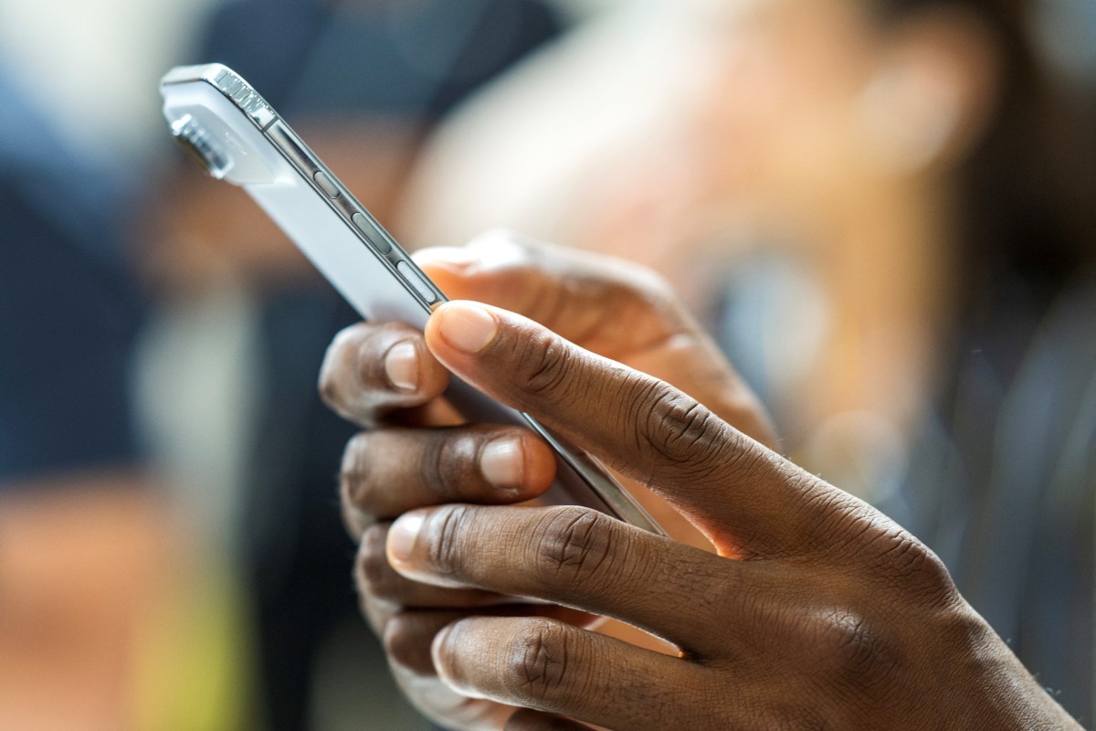 Falha em versões antigas do iPhone pode permitir espionagem e roubo de dados