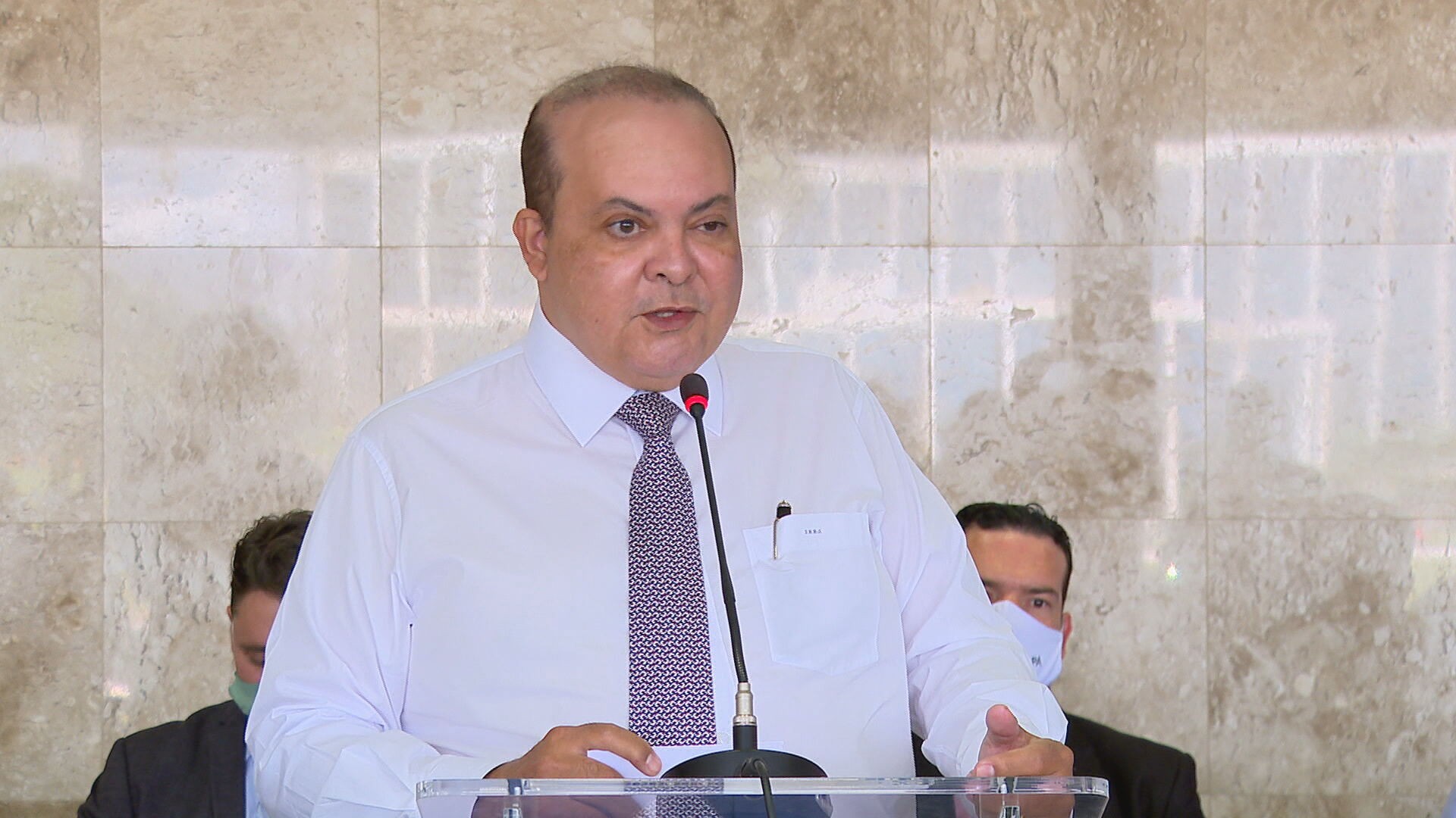 Governador do DF, Ibaneis pede empréstimo de R$ 4 bilhões ao FGC para capitalizar o BRB após crise envolvendo Banco Master