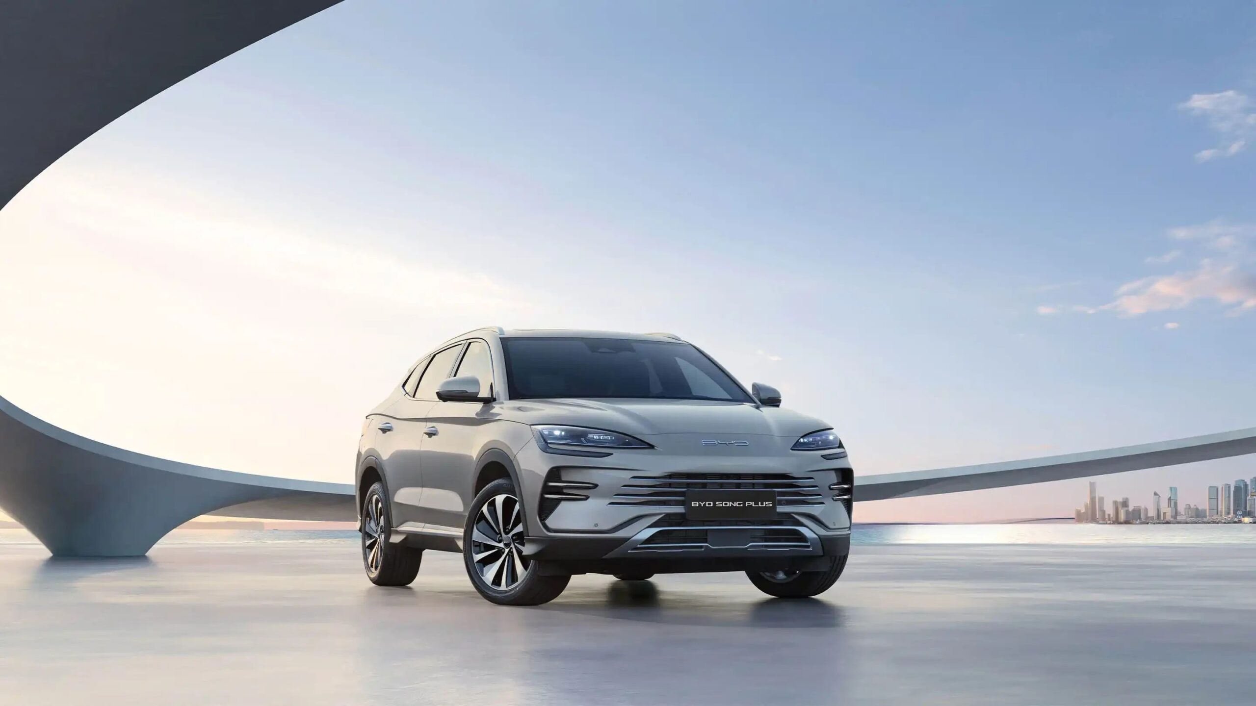 BYD Song Plus ganha turbo e passa a rodar mais no modo elétrico