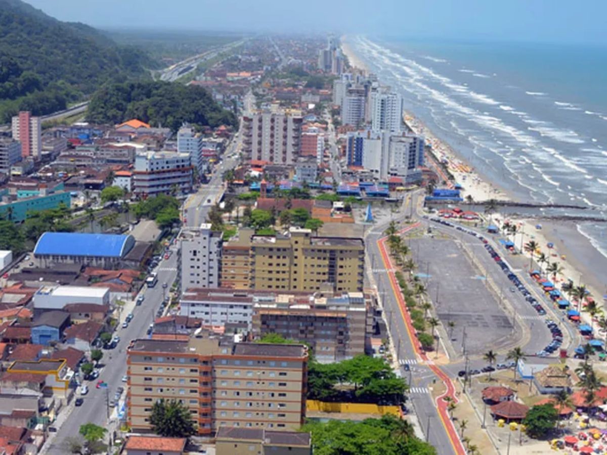 Justiça barra demolição de quiosques e muda planos da orla de Mongaguá