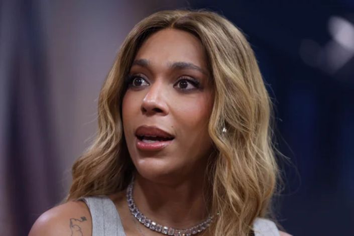 ONG processa Erika Hilton por ofensa a mulheres