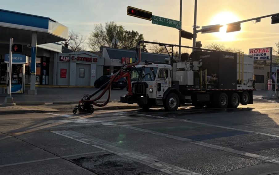 Cidade remove cores LGBT de faixas de pedestres; Veja motivo