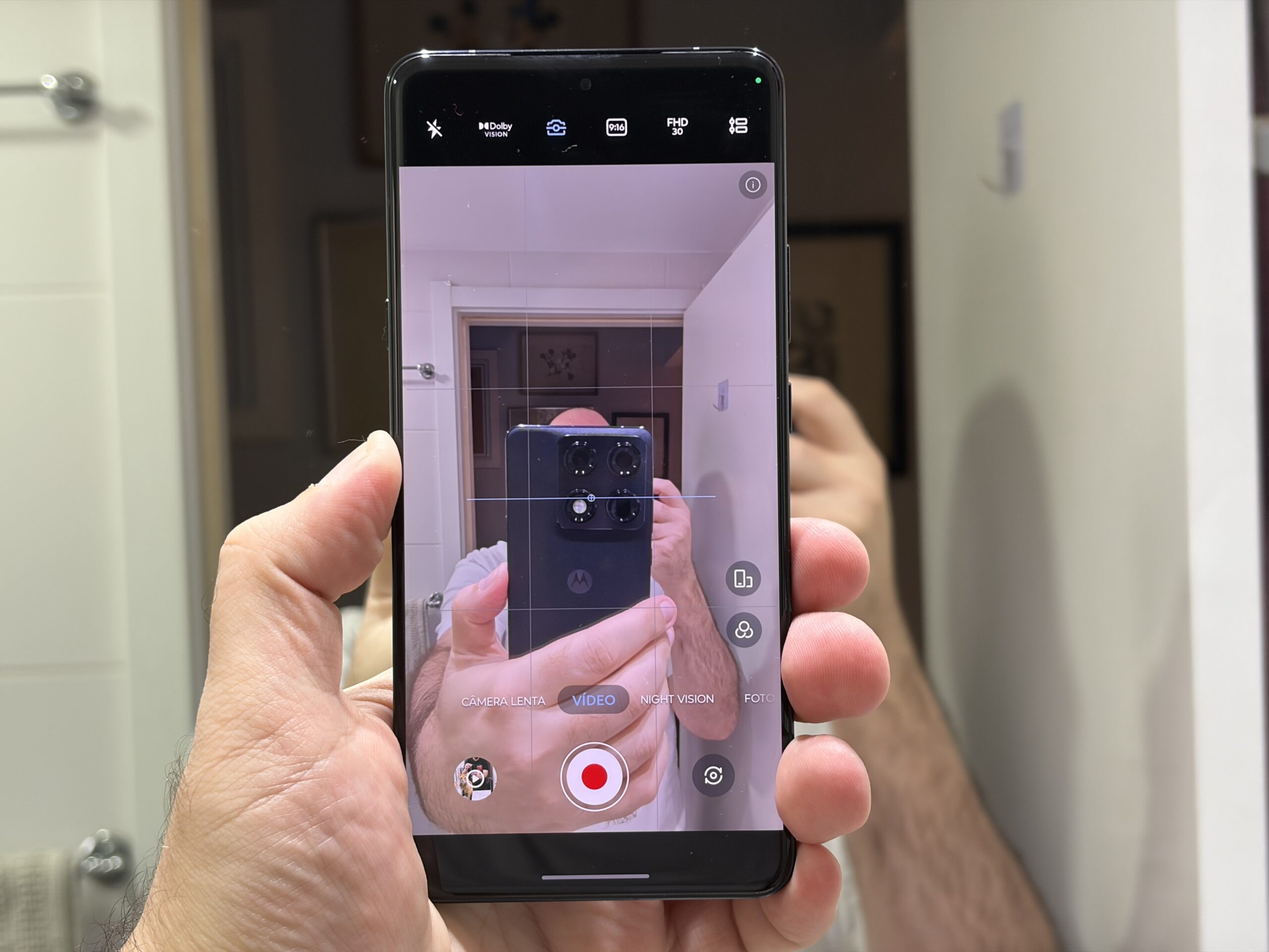 Como funciona o celular que grava vídeo com horizonte estável?
