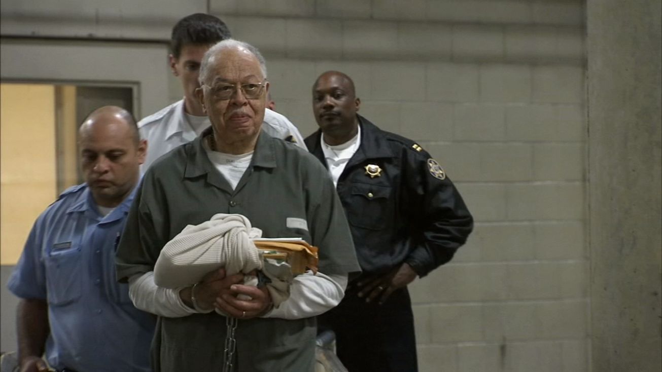 Kermit Gosnell, condenado por matar bebês, morre aos 85 anos