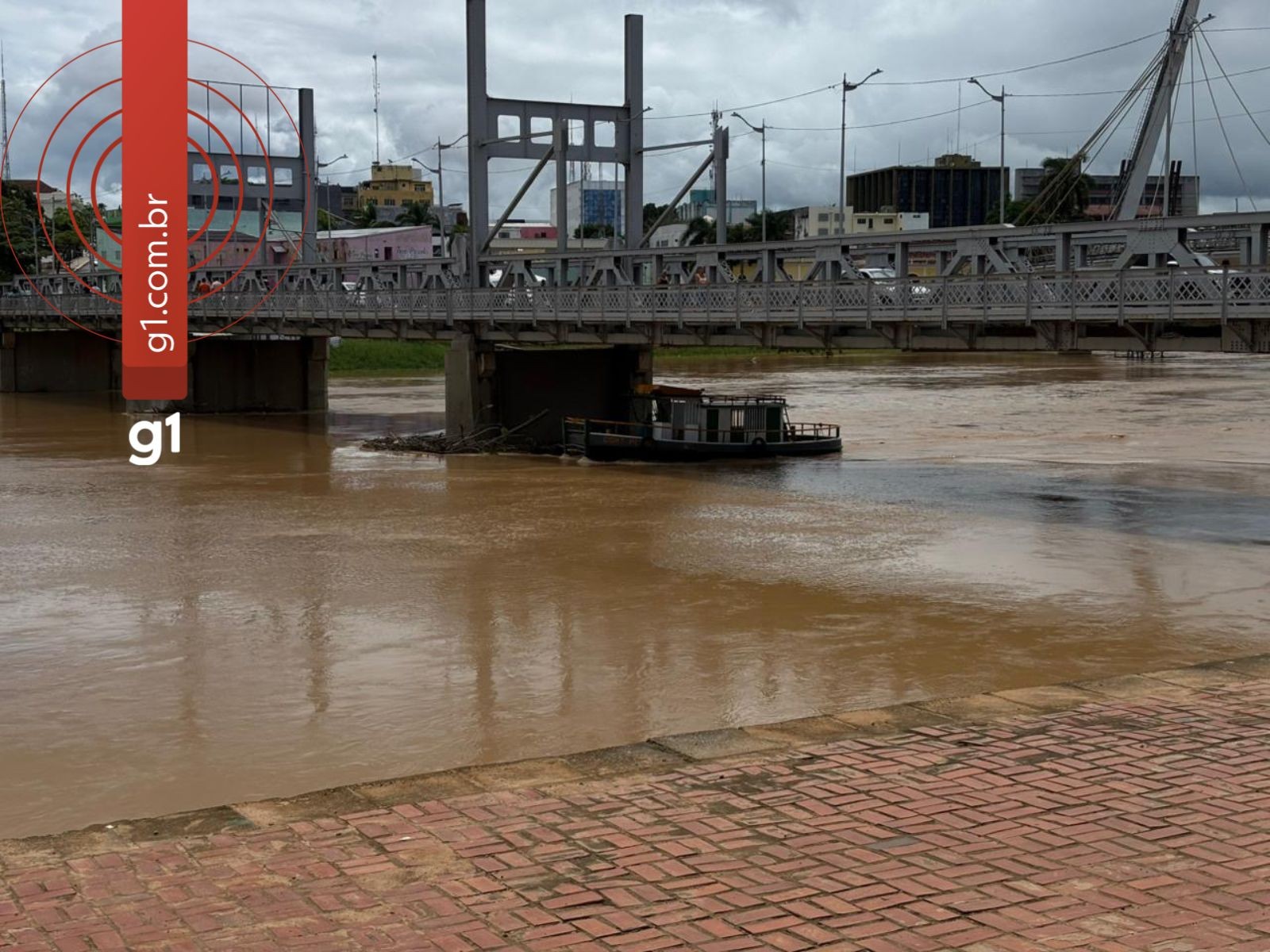 Rio Acre transborda pela 3ª vez no ano na capital acreana; abrigos começam a ser montados