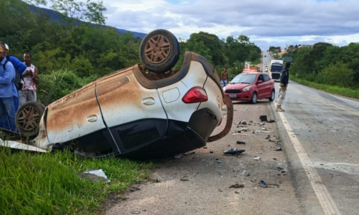 Caseiro suspeito de matar mulher morre em acidente durante fuga na BA