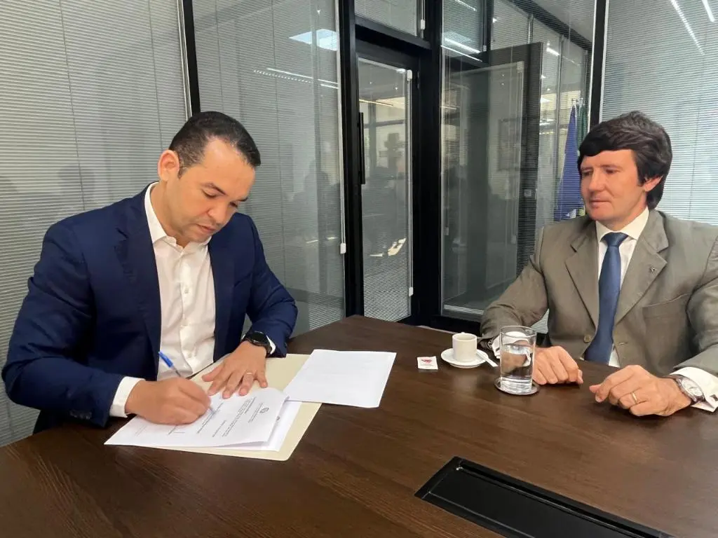 CGE e Receita Federal firmam parceria para fortalecer programa Estudante  Cidadão do Futuro