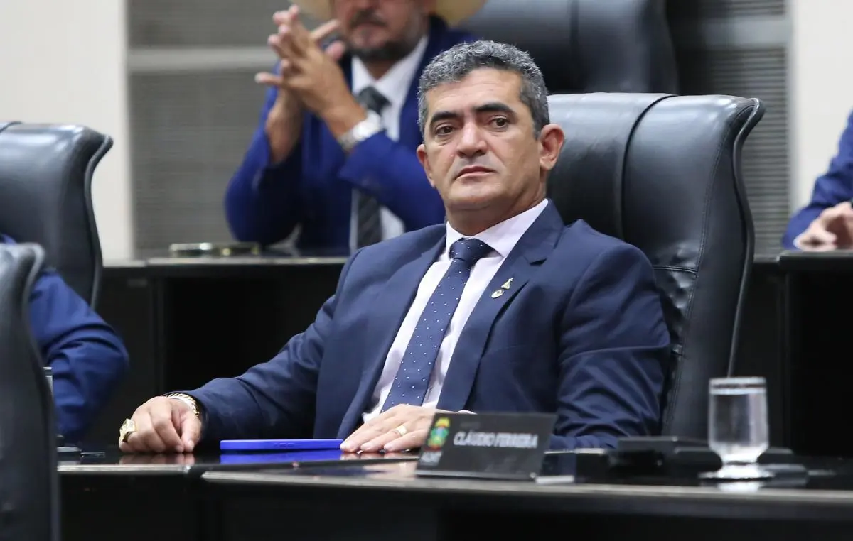 Polícia apreende R$ 200 mil em casas de Elizeu e Cezinha Nascimento