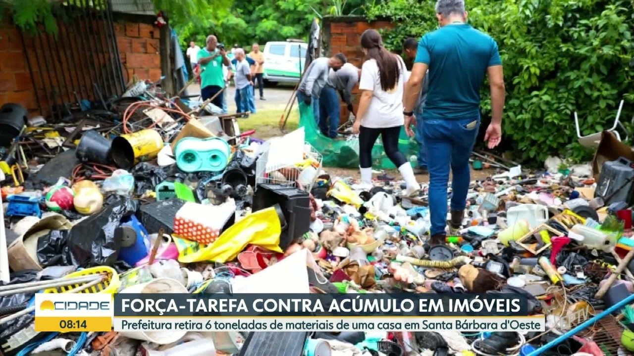 Santa Bárbara retira 6 toneladas de materiais de casa de idoso