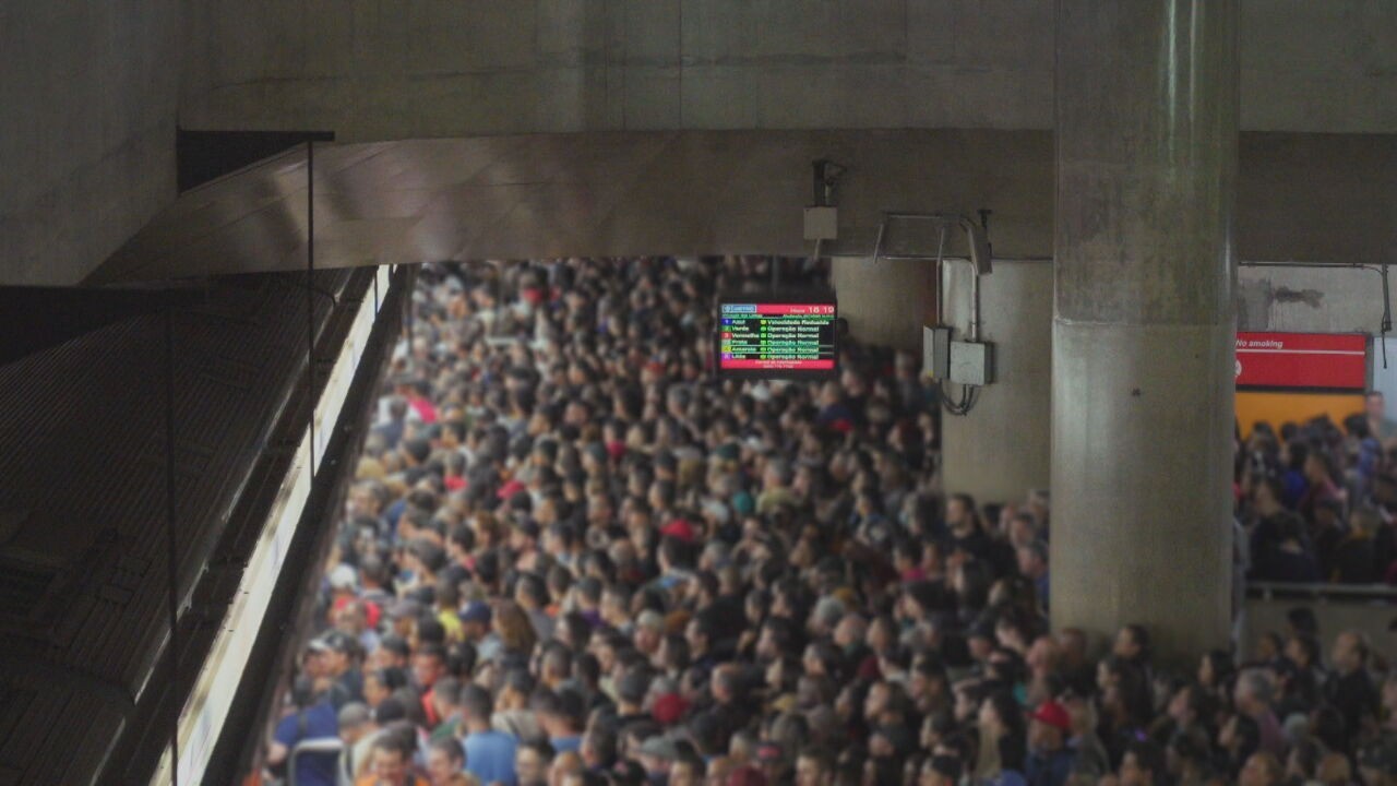 De parada cardiorrespiratória a convulsão: flagrantes mostram atendimentos de emergência no metrô de SP; vídeo