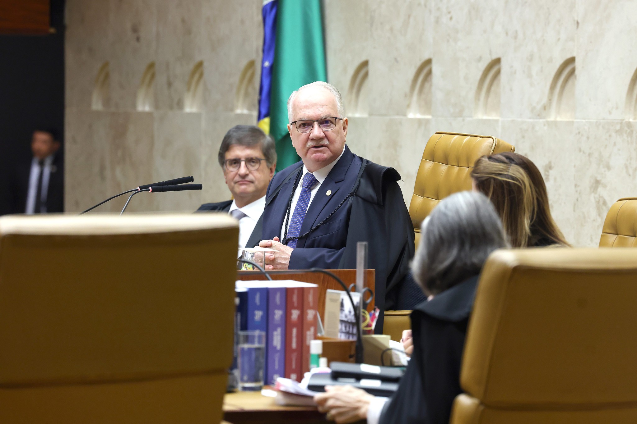 Fachin diz que proposta de Dino para nova reforma no Judiciário 'vem somar'