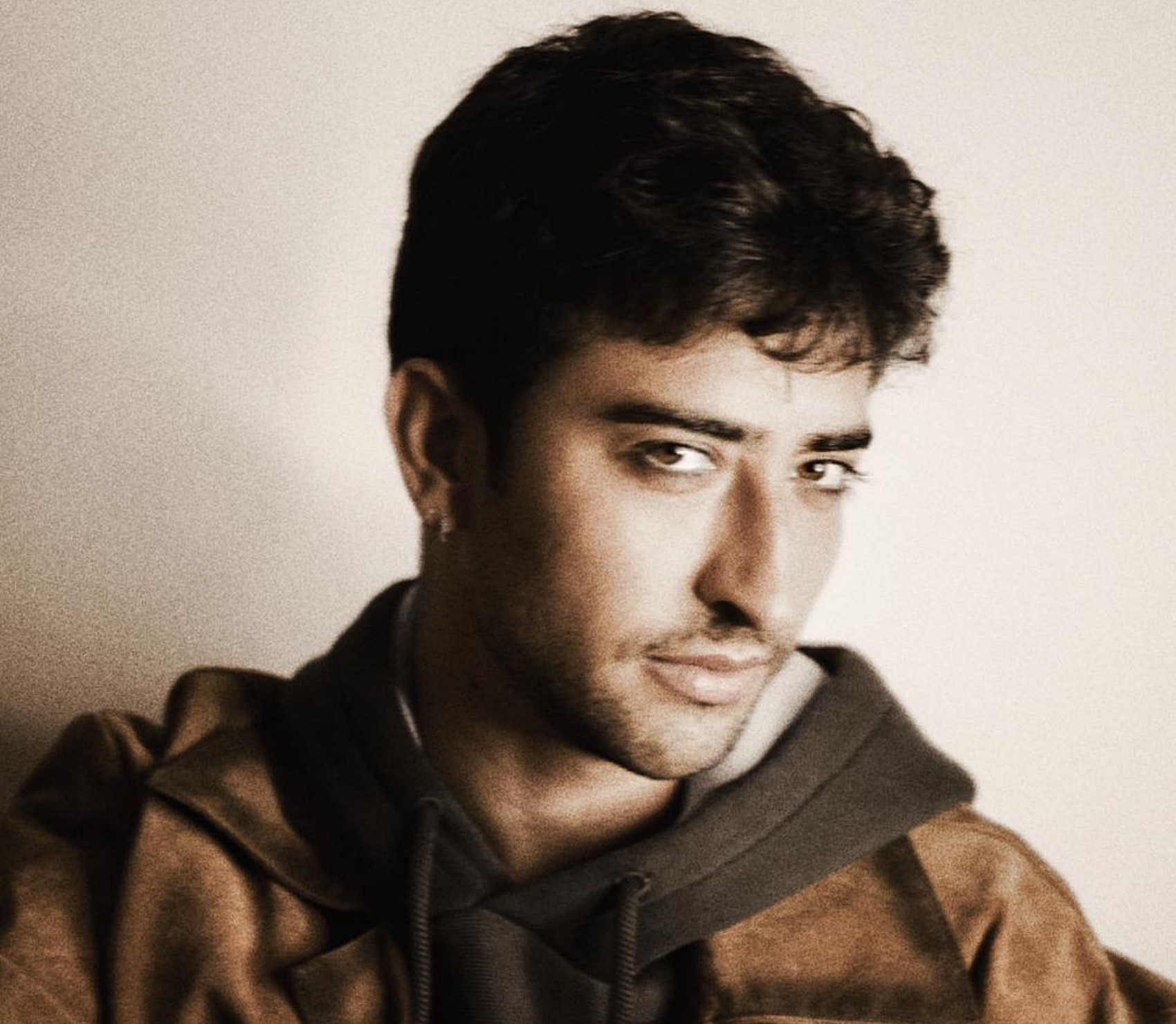 Maquiador mineiro é eleito o melhor do ano por revista internacional de moda: 'É sobre constância e dedicação'