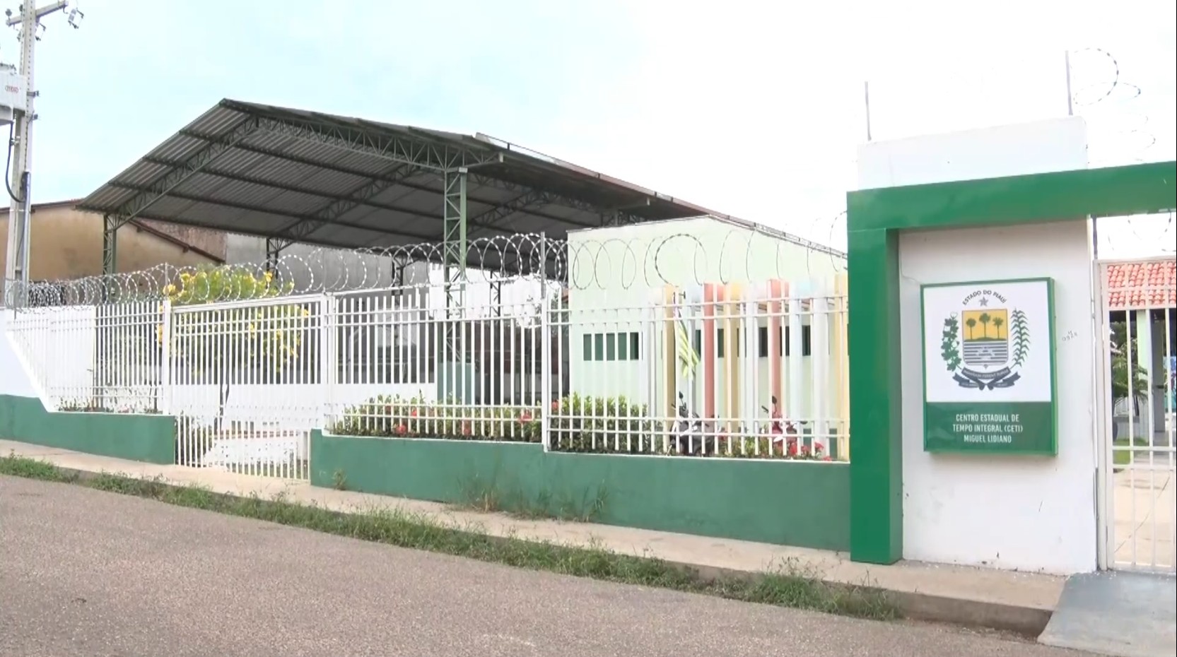 O que se sabe sobre os estudantes que passaram mal por suspeita de cheiro forte em escola no PI