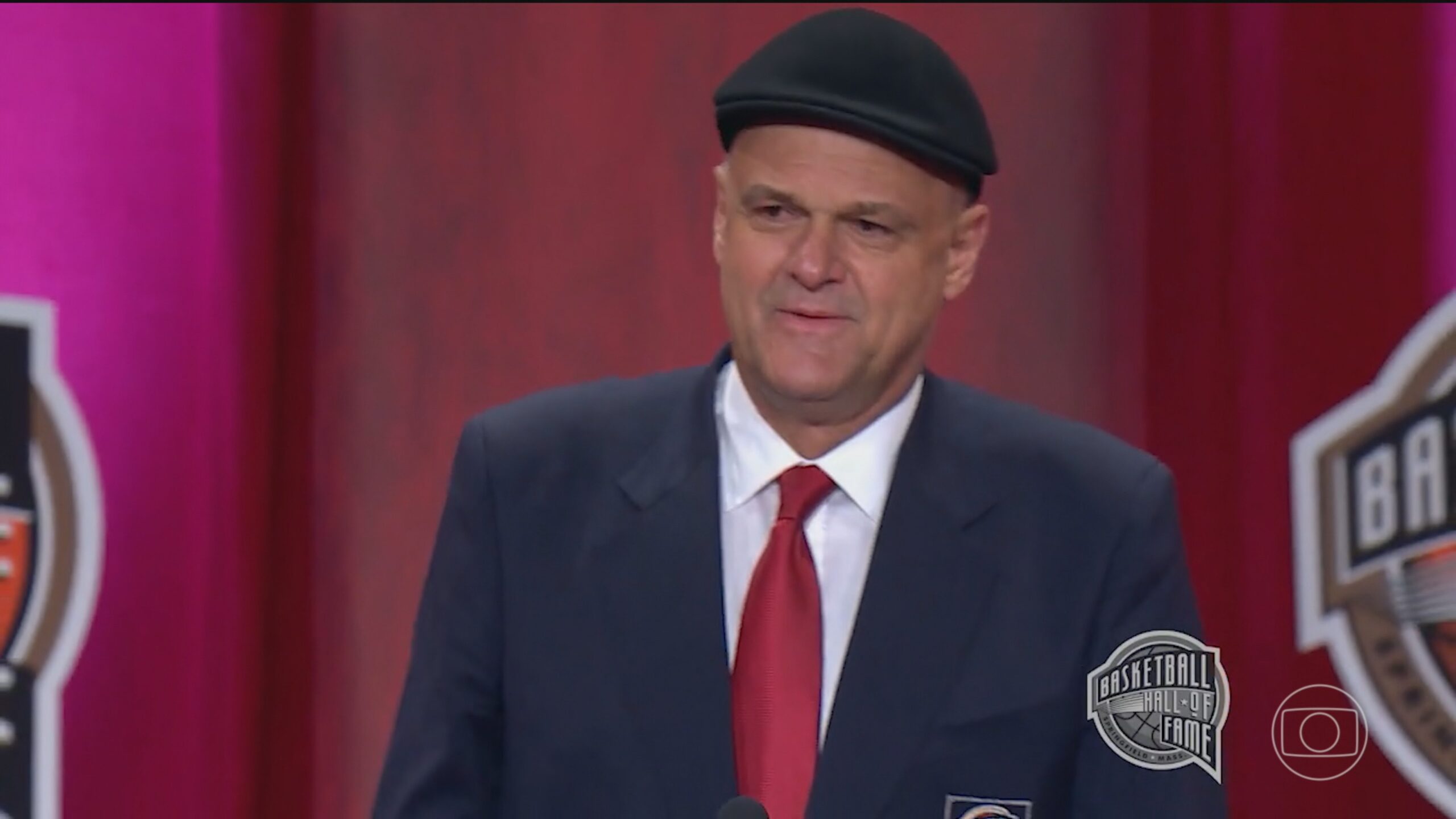 Morte de Oscar Schmidt repercute na imprensa internacional