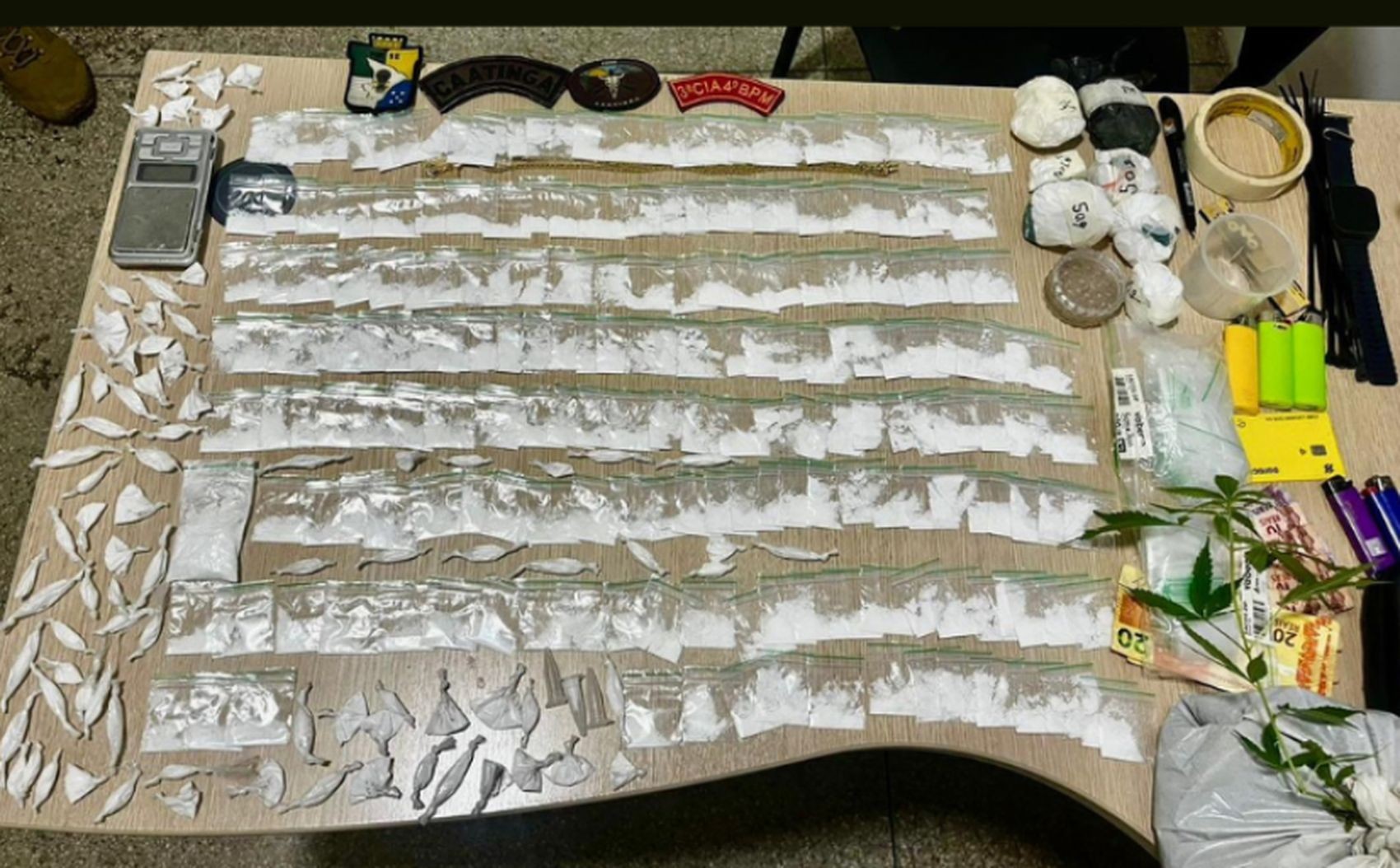 Homem é preso com centenas de papelote de cocaína em Sergipe