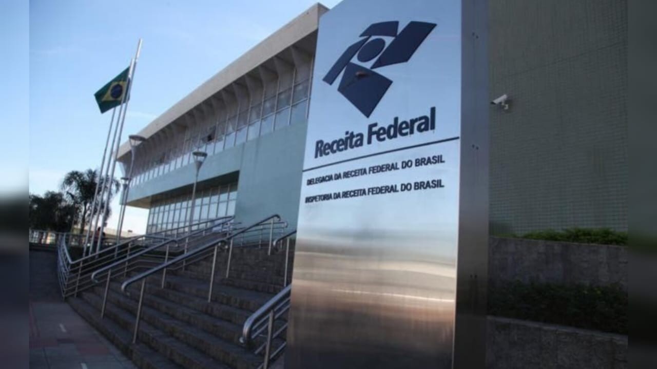 Mensagem falsa da Receita Federal cobra resolução de pendências no CPF