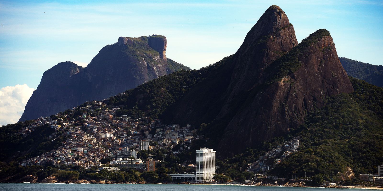 Operação policial deixa visitantes “ilhados” em cartão-postal do Rio