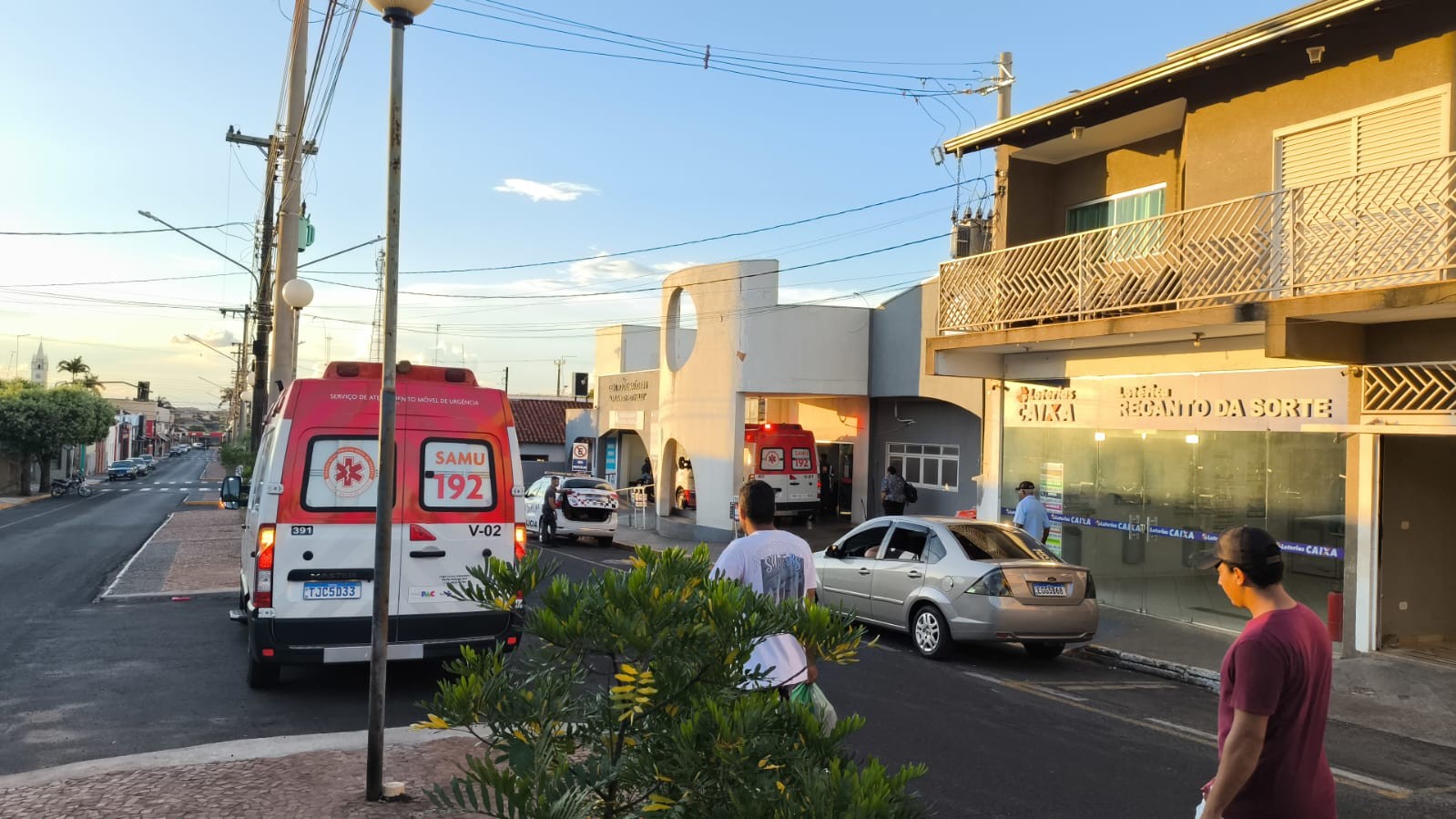 Motorista bêbado e com CNH suspensa capota carro e deixa enteada de 10 anos em estado grave