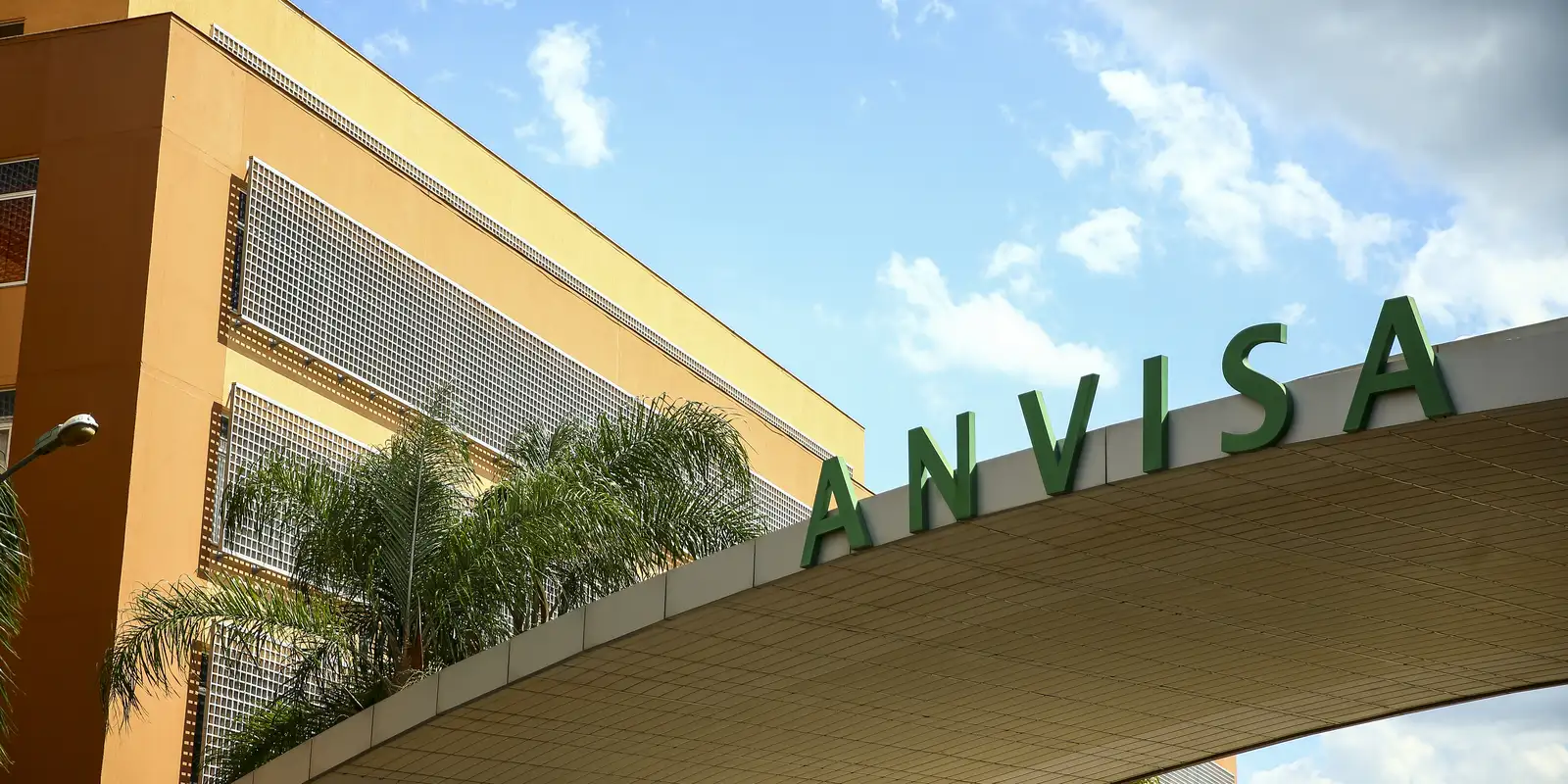 Anvisa apreende canetas emagrecedoras sem identificação de fabricante