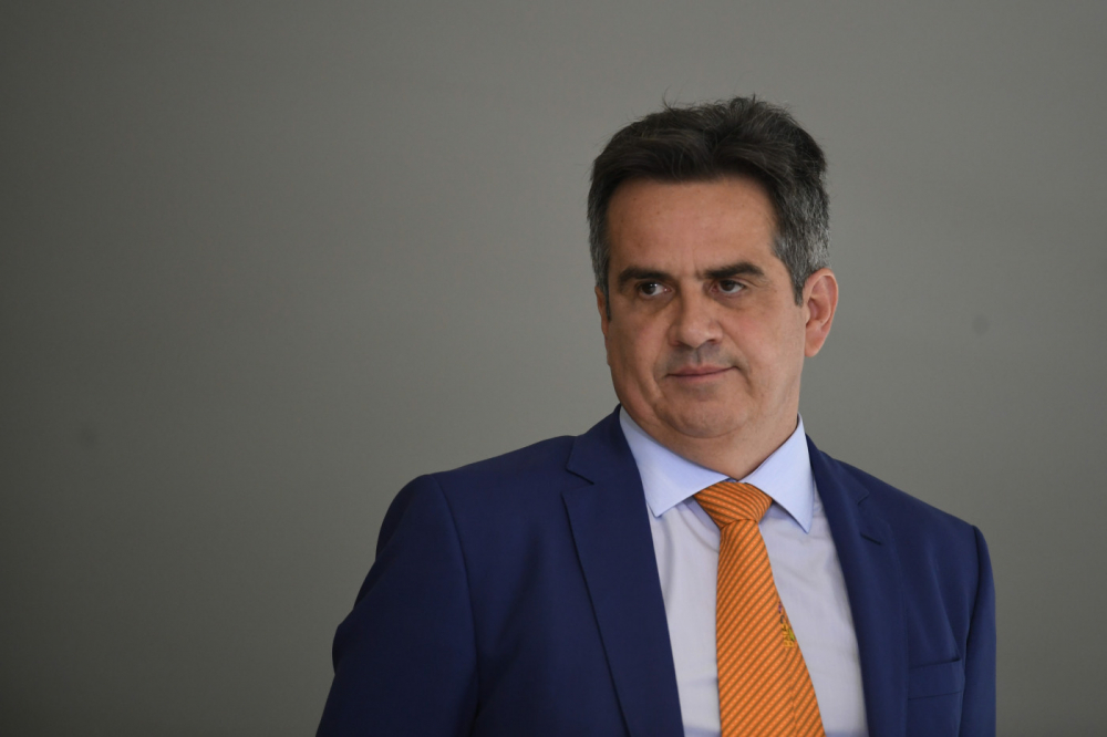 Ciro Nogueira é alvo de operação da Polícia Federal