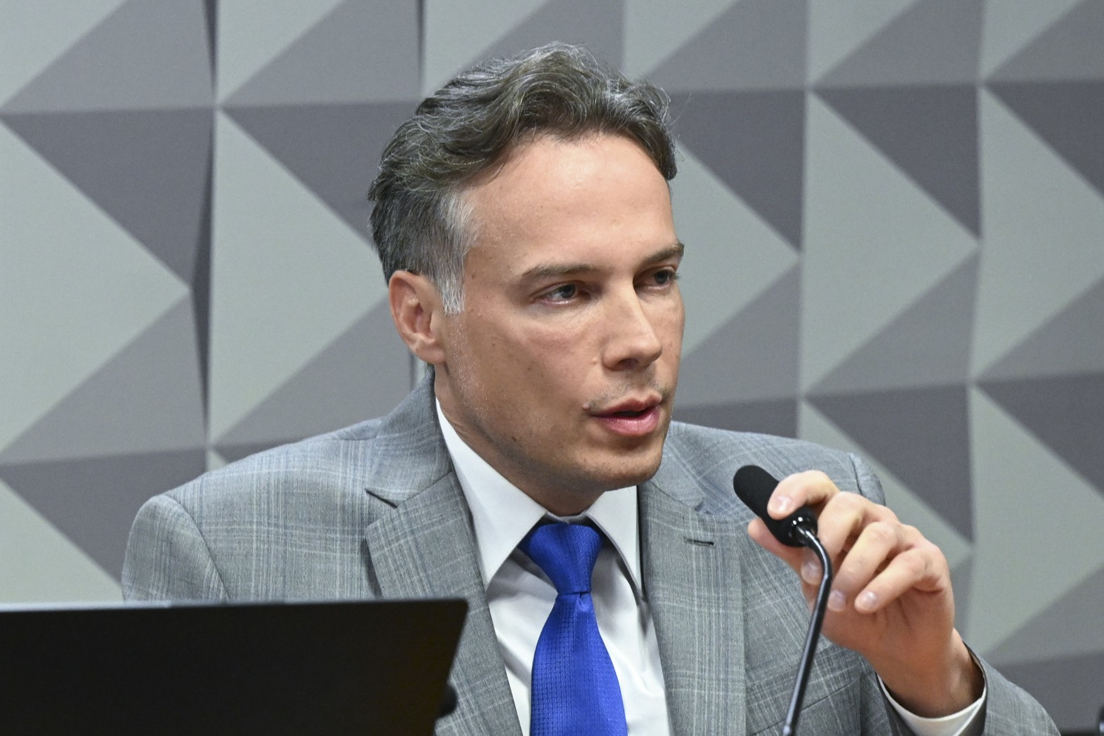 Alvo de operação contra fraude em aposentadorias recebeu auxílio emergencial durante a pandemia