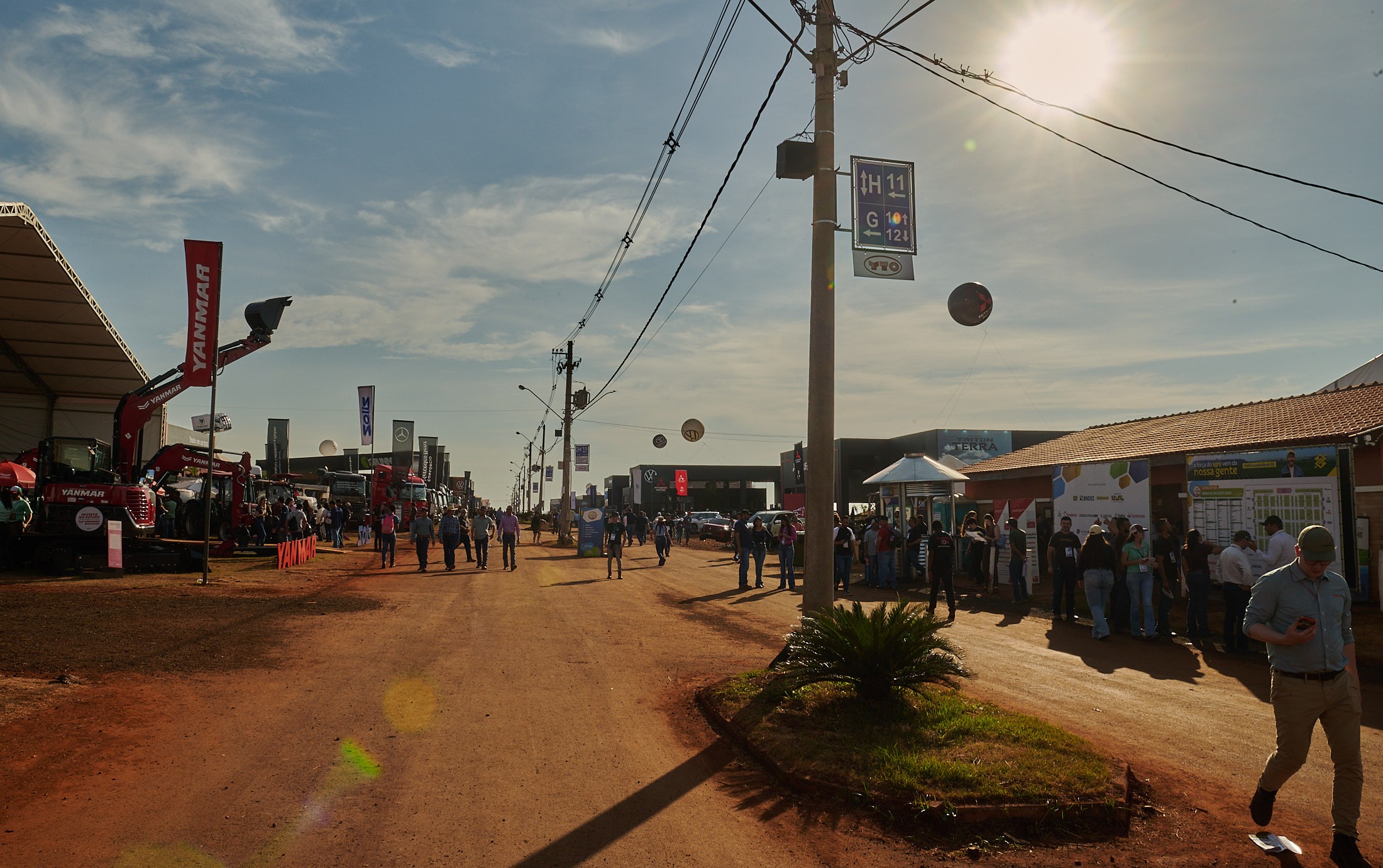 Agrishow 2026: volume de negócios cai 22% com juros altos e guerra