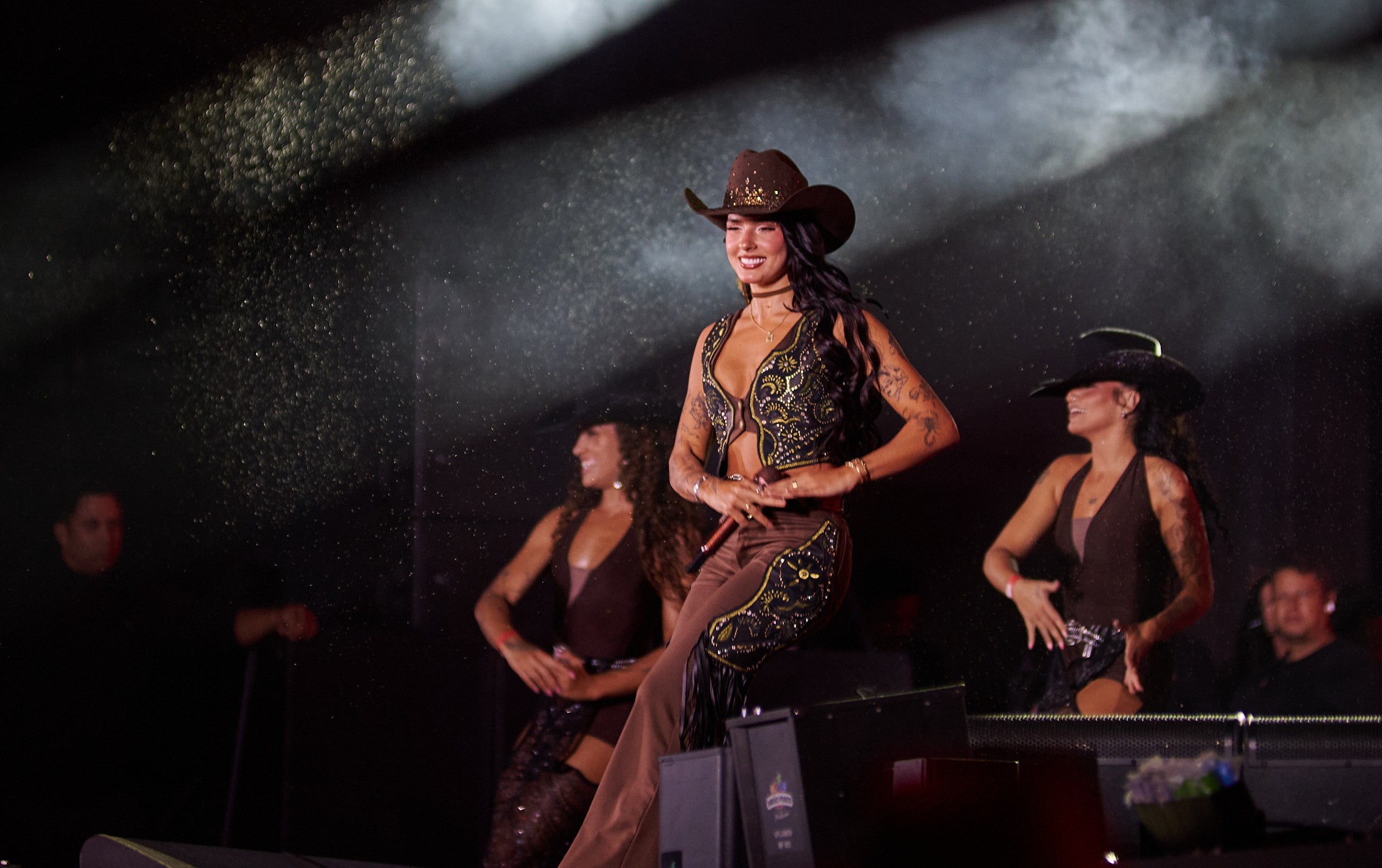 Ana Castela no Ribeirão Rodeo Music 2026; FOTOS