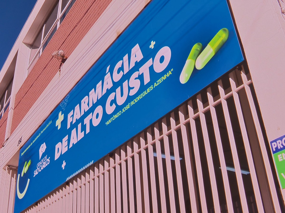 Mesmo com ordem judicial, famílias não conseguem remédios de alto cust